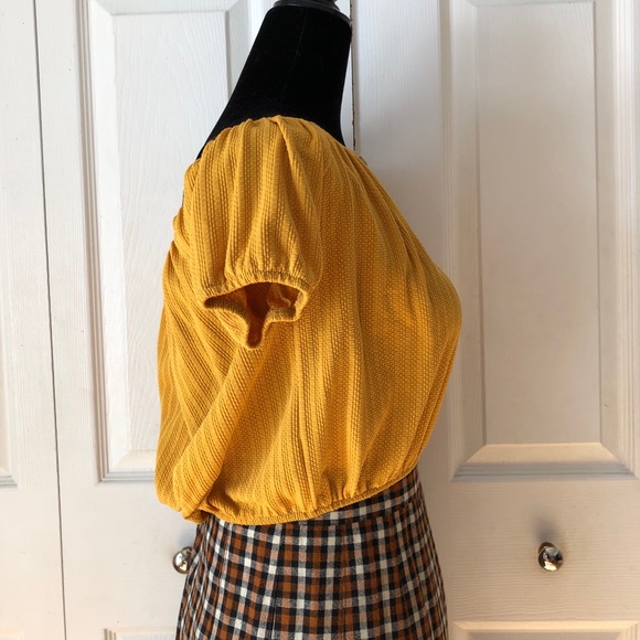 Yellow Puffy Sleeve Crop Top - Picture 3 of 5